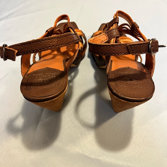 Lucky Brand Rana Brown Leather Chunky Heel size 9 - Picture 6 of 8